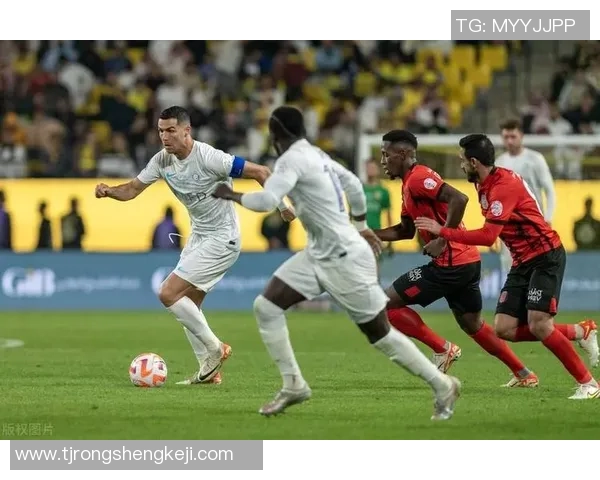 足球明星背后那些不为人知的男生故事与奋斗历程揭秘